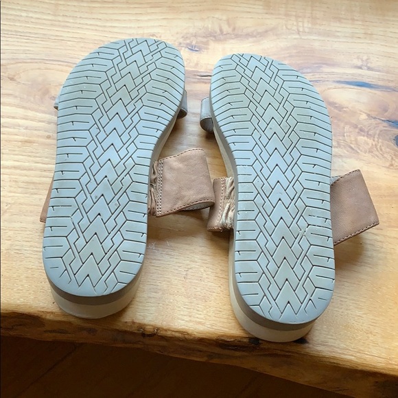 Kenneth Cole New  York Jullian platform sandals + free gift 🎁 - Picture 5 of 7